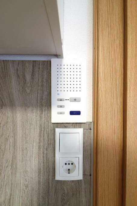 Schickes Zimmer Mit Top-Ausstattung In Idealer Lage Feldkirch Bagian luar foto